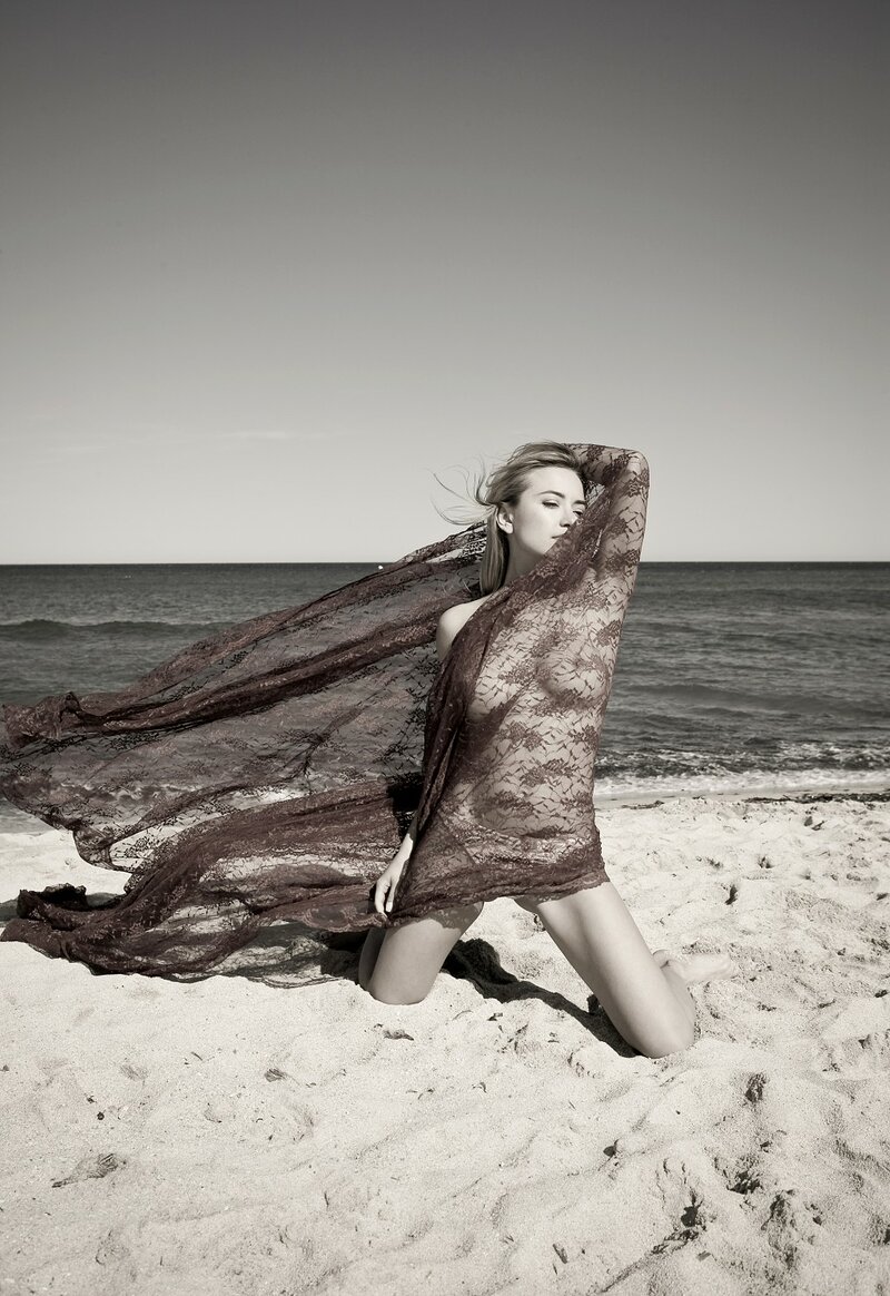 Юлия, 23 года, 5 размер груди